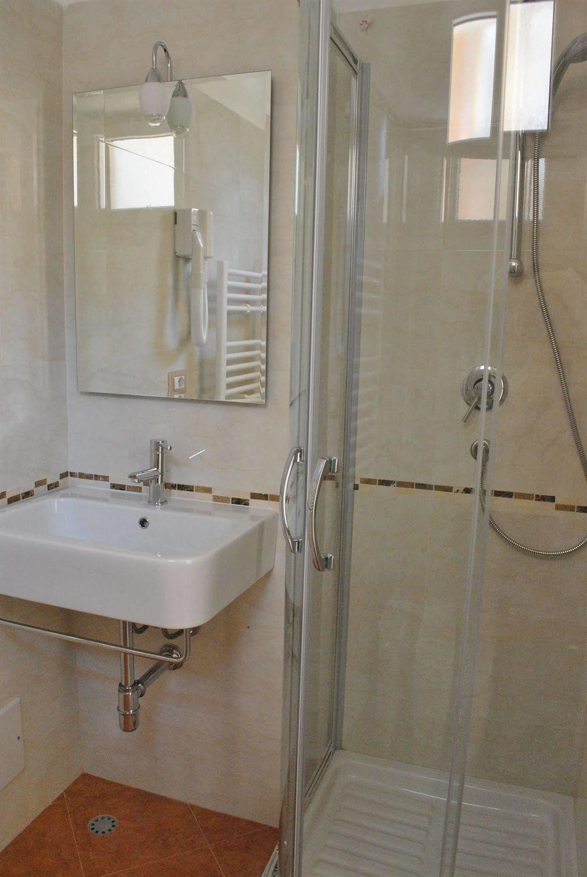 Lewisrooms Domo Cagliari Luaran gambar